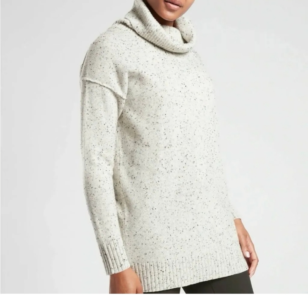 Athleta wool and cashmere tunic